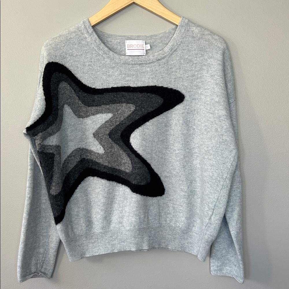 Brodie Cashmere Sweater Star Size Medium Gray Black‎